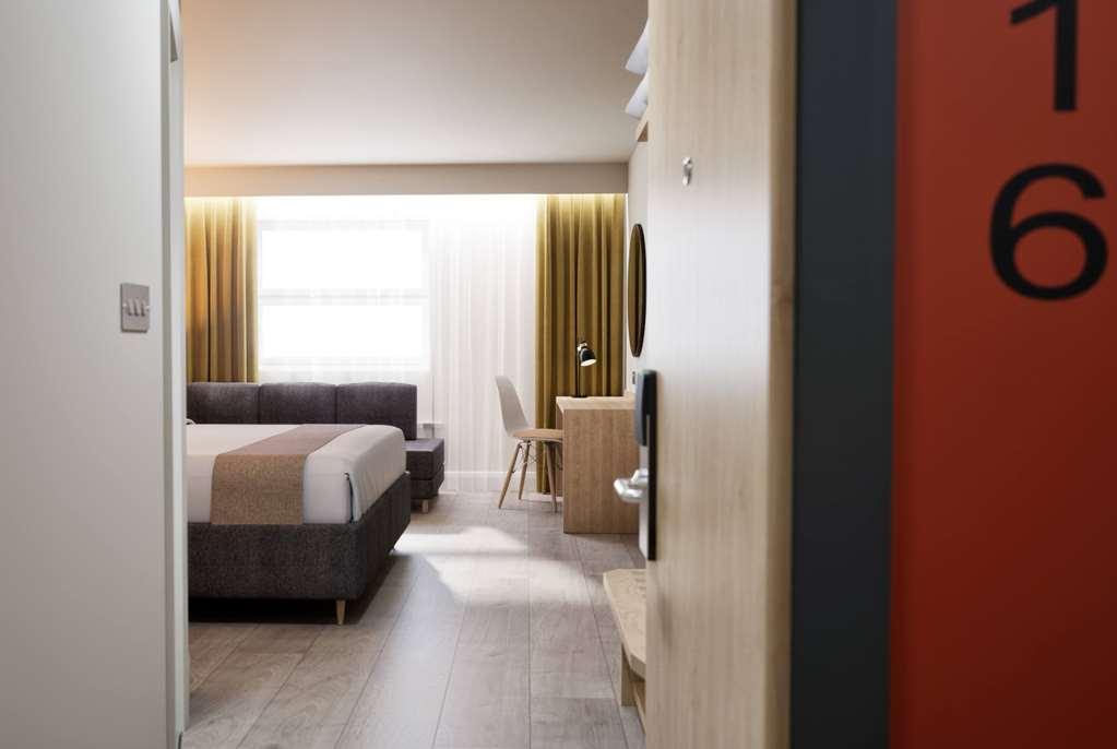 Hotel Super 8 By Wyndham East 3*