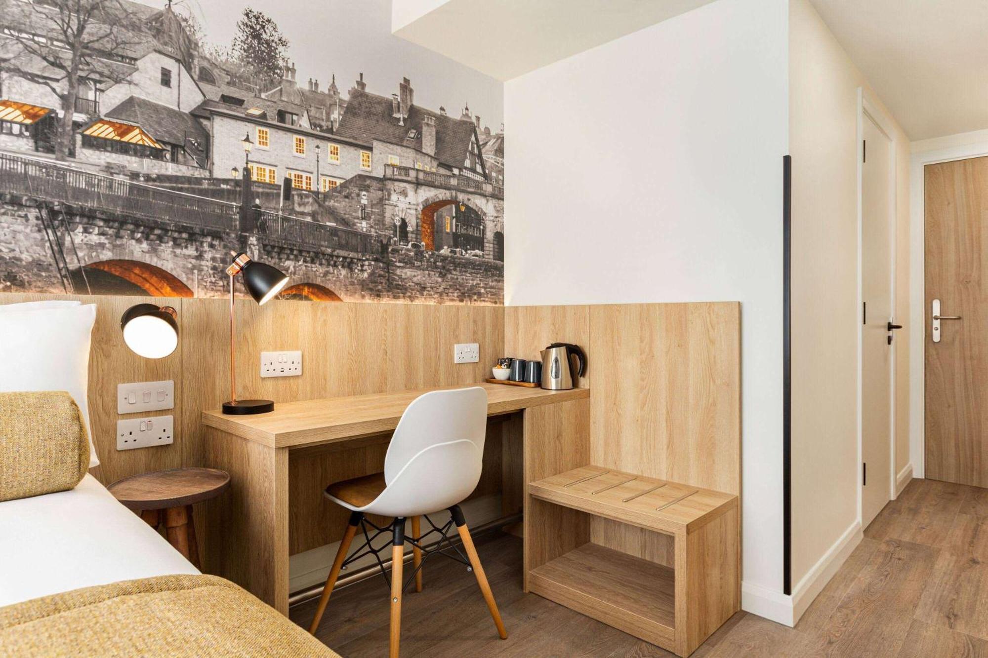 Hotel Super 8 By Wyndham East Chester
