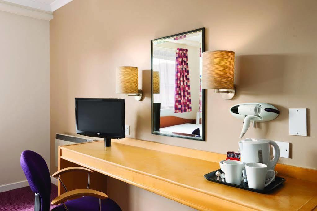 Hotel Super 8 By Wyndham East