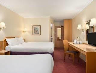 Super 8 By Wyndham East 3* Chester